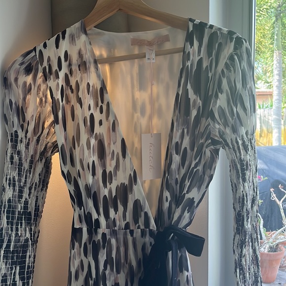 Maxi wrap dress with black velvet tie detail - Picture 5 of 7